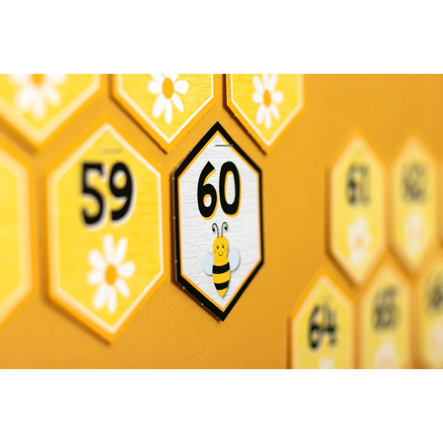 Buzzing Bees Counting to 100 Days Mini Bulletin Board