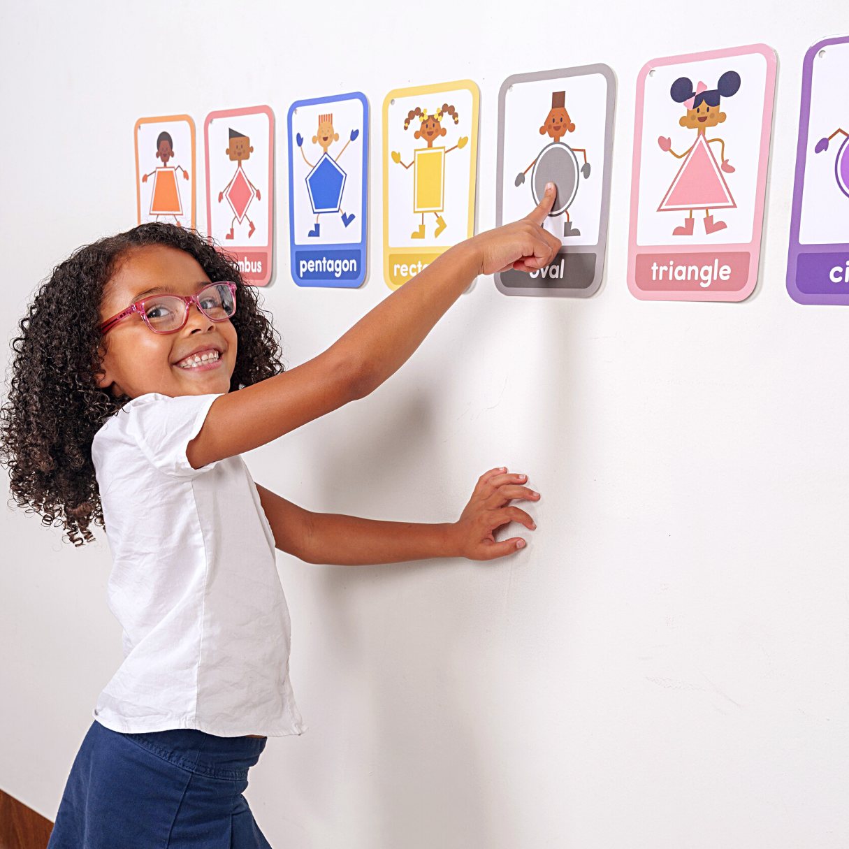 2D Shapes Bulletin Board Set