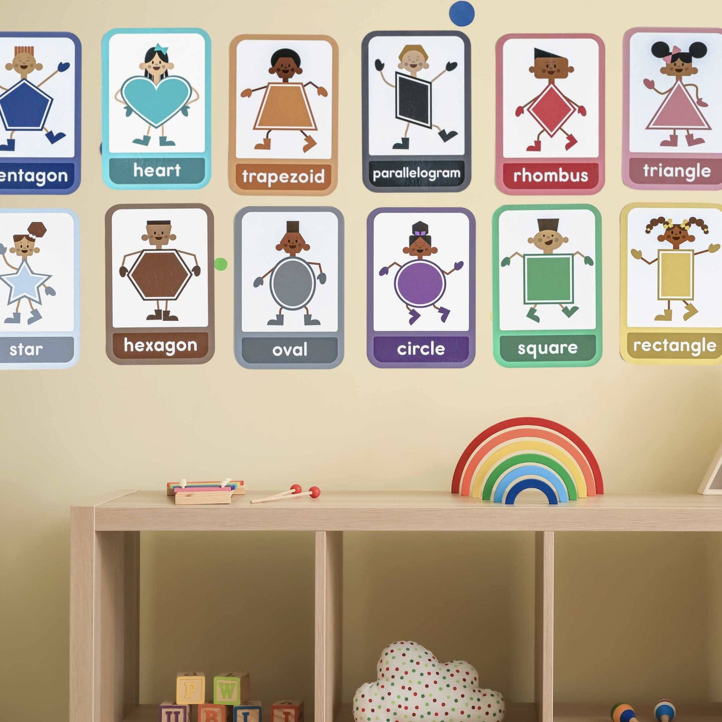 2D Shapes Bulletin Board Set