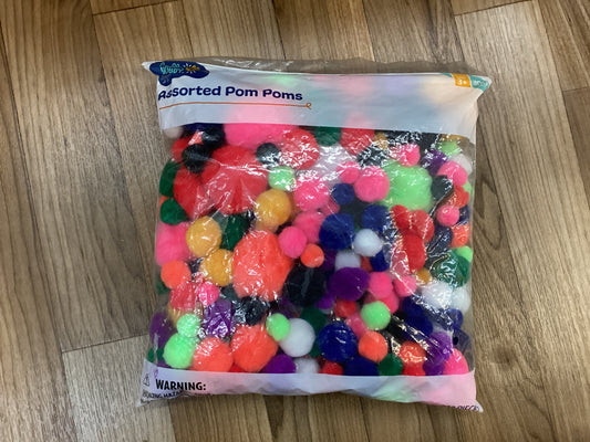 Pompoms with 300 Pieces